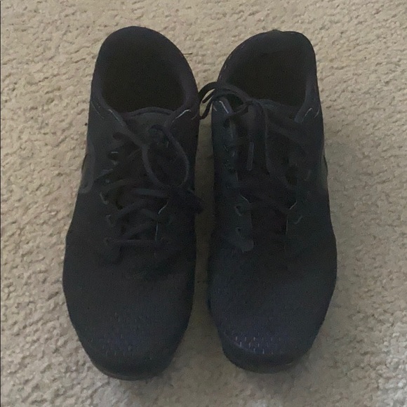 NIKE VAPOR MAX (BLACK) - Picture 2 of 4